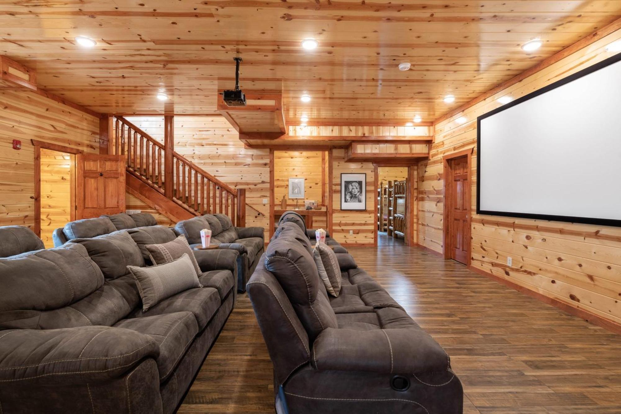 Sugarland By Avantstay Sleeps 28 Home Theatre Two Hot Tubs Indoor Pool Incredible Views Pigeon Forge Exteriér fotografie